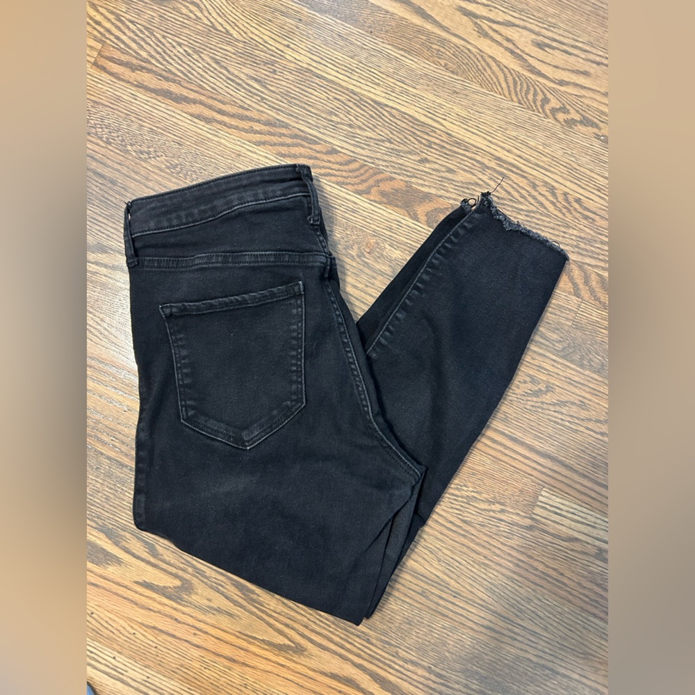Old Navy Rockstar Super Skinny Extra High Rise Black Jeans